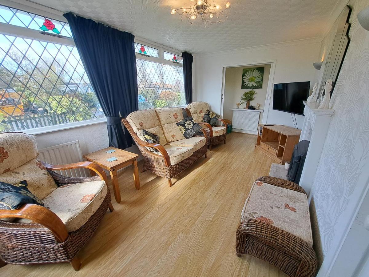 Beach & Tonic Beachside Chalet Humberston Buitenkant foto