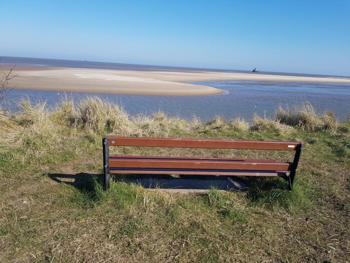Beach & Tonic Beachside Chalet Humberston Buitenkant foto